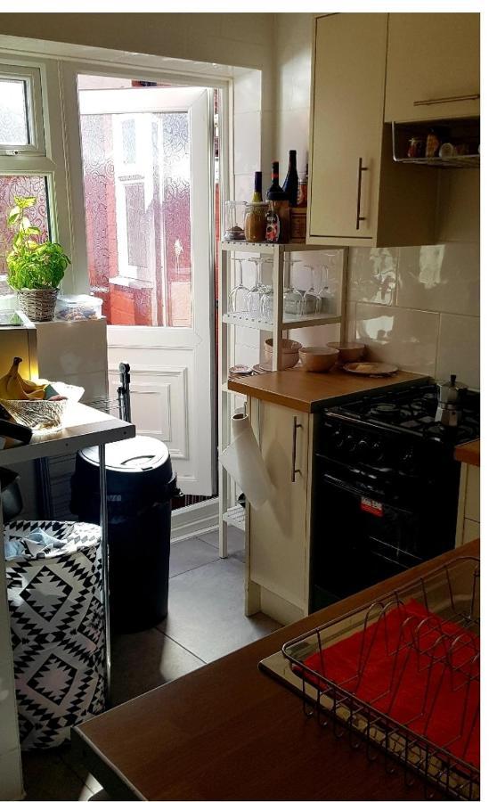 Room In A Shared House! ليفربول المظهر الخارجي الصورة